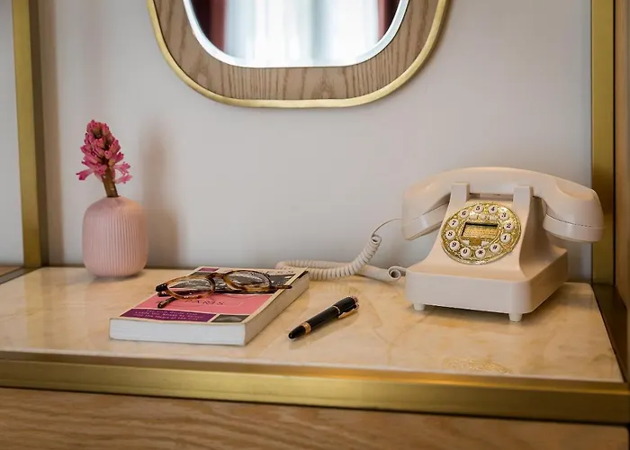 Hotel Rose Bourbon Paris