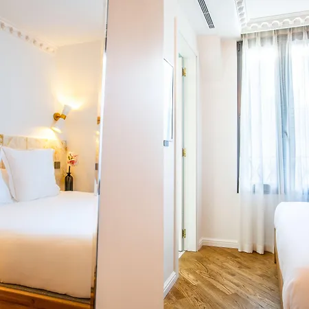 Rose Bourbon Hotel