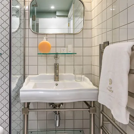 Rose Bourbon Paříž