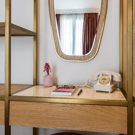 Rose Bourbon Otel 3*