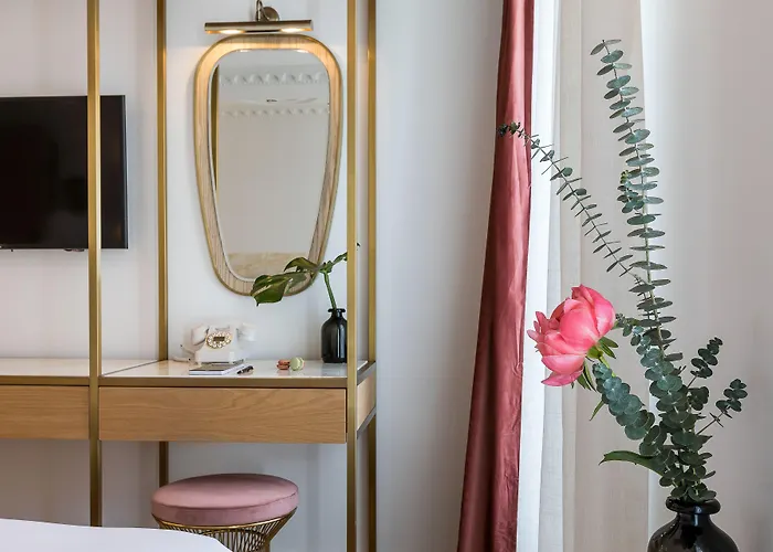 Rose Bourbon 3* París