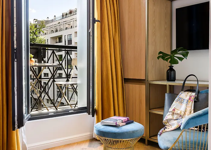 Rose Bourbon 3* París