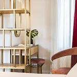 Rose Bourbon Hotel